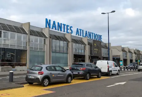 parking gratuit aéroport nantes